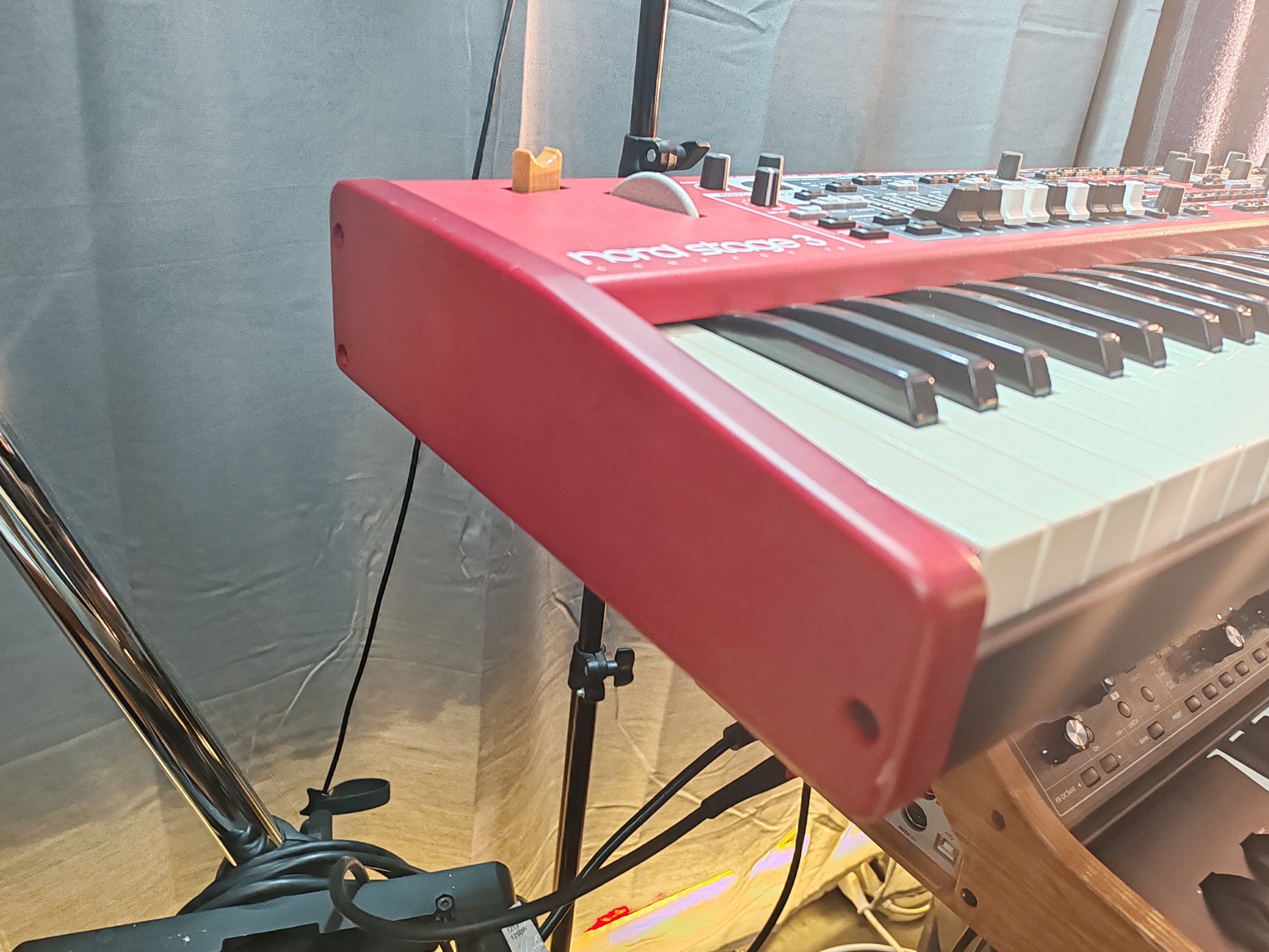 NORD Stage 3 Compact 73 + Original Bag + Synthcloud Libraries