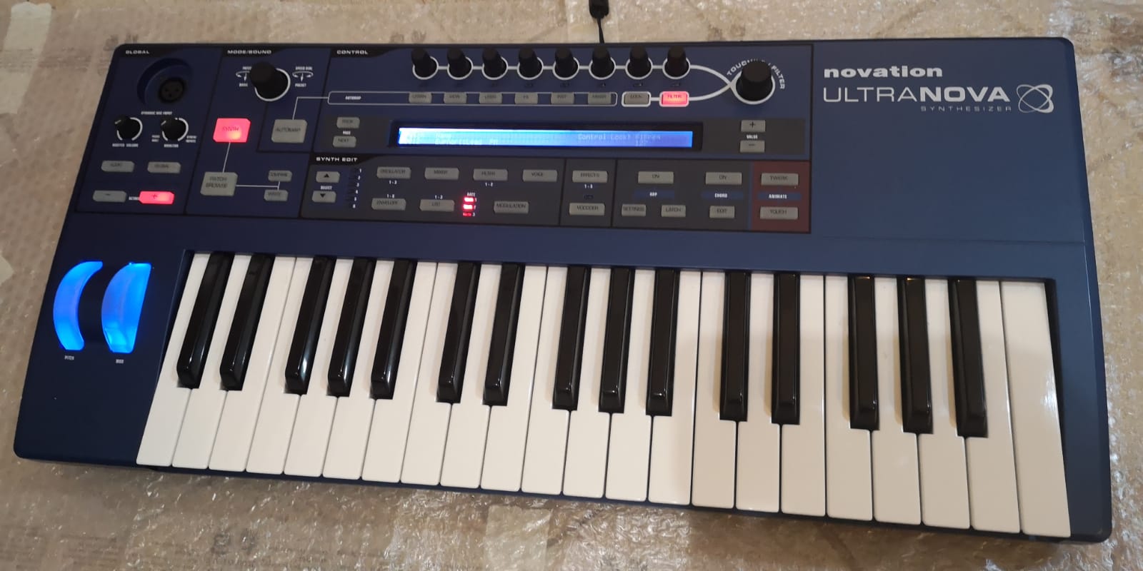 NOVATION ULTRANOVA WITH ORIGINAL BAG – Synthcloud