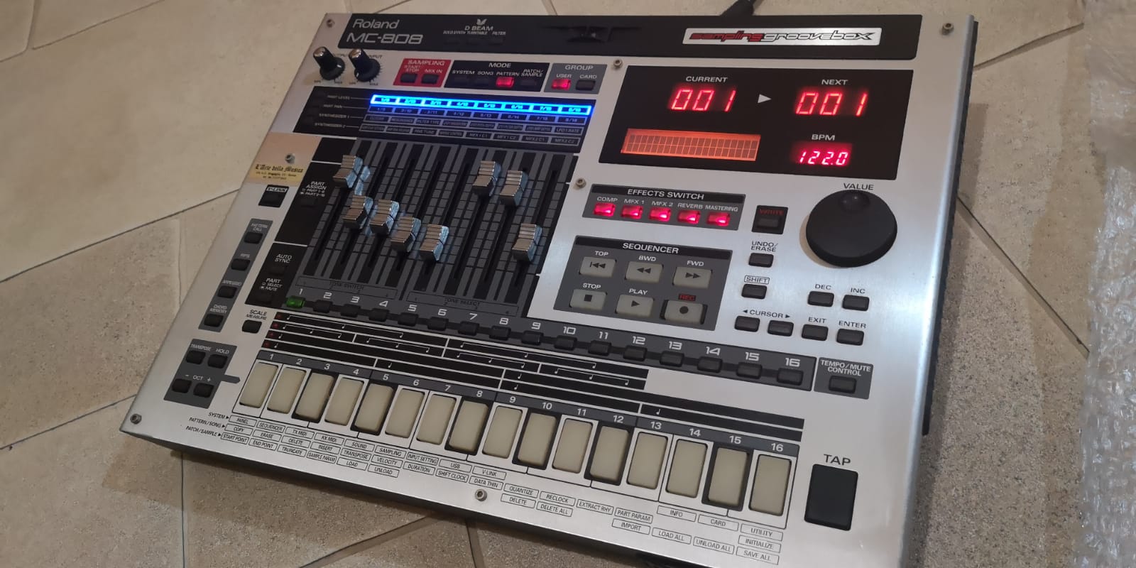 ROLAND MC-808 - GROOVEBOX – Synthcloud
