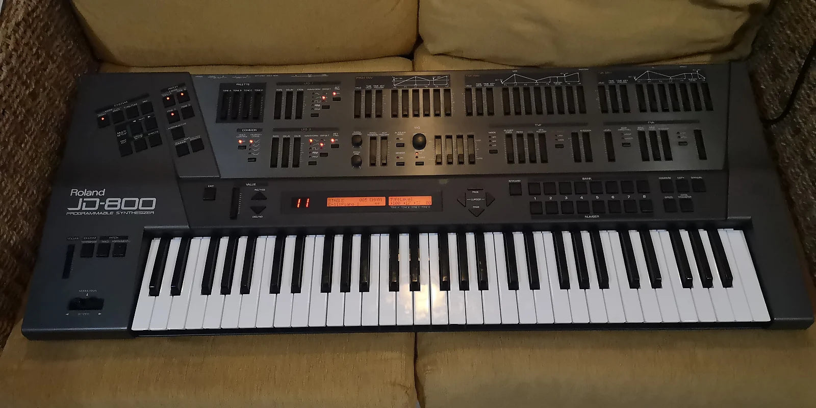 Roland JD-800 61-Key Synthesizer Full Serviced / Library / JD800 