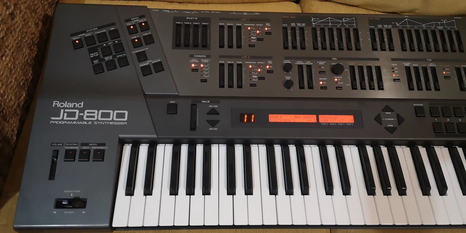 Roland JD-800 61-Key Synthesizer Full Serviced / Library / JD800 Jd