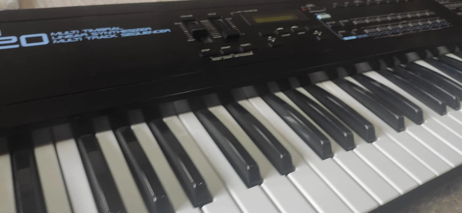 Roland D-20 61-Key Multi-Timbral Linear Synthesizer