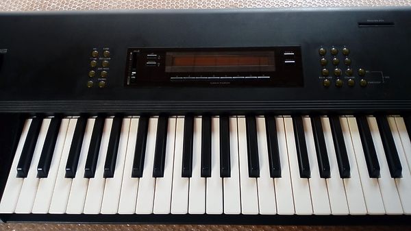 KORG M1 EX SYNTH WORKSTATION